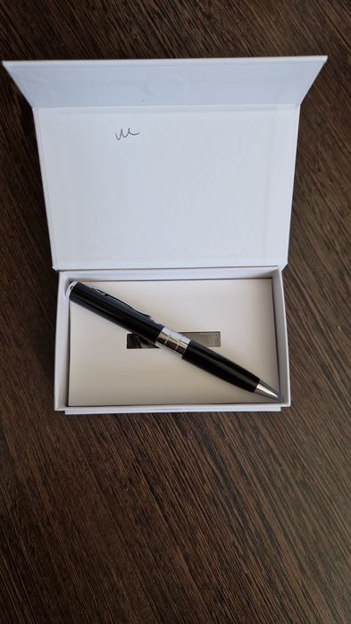 Ручка, цифроаой диктофон. 8 гб память.