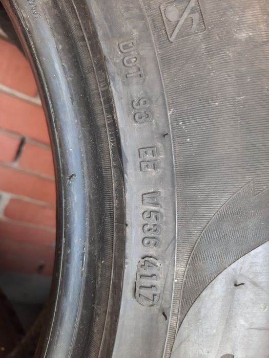 Продавам 4бр.зимни гуми 215/65/17 Pirelli