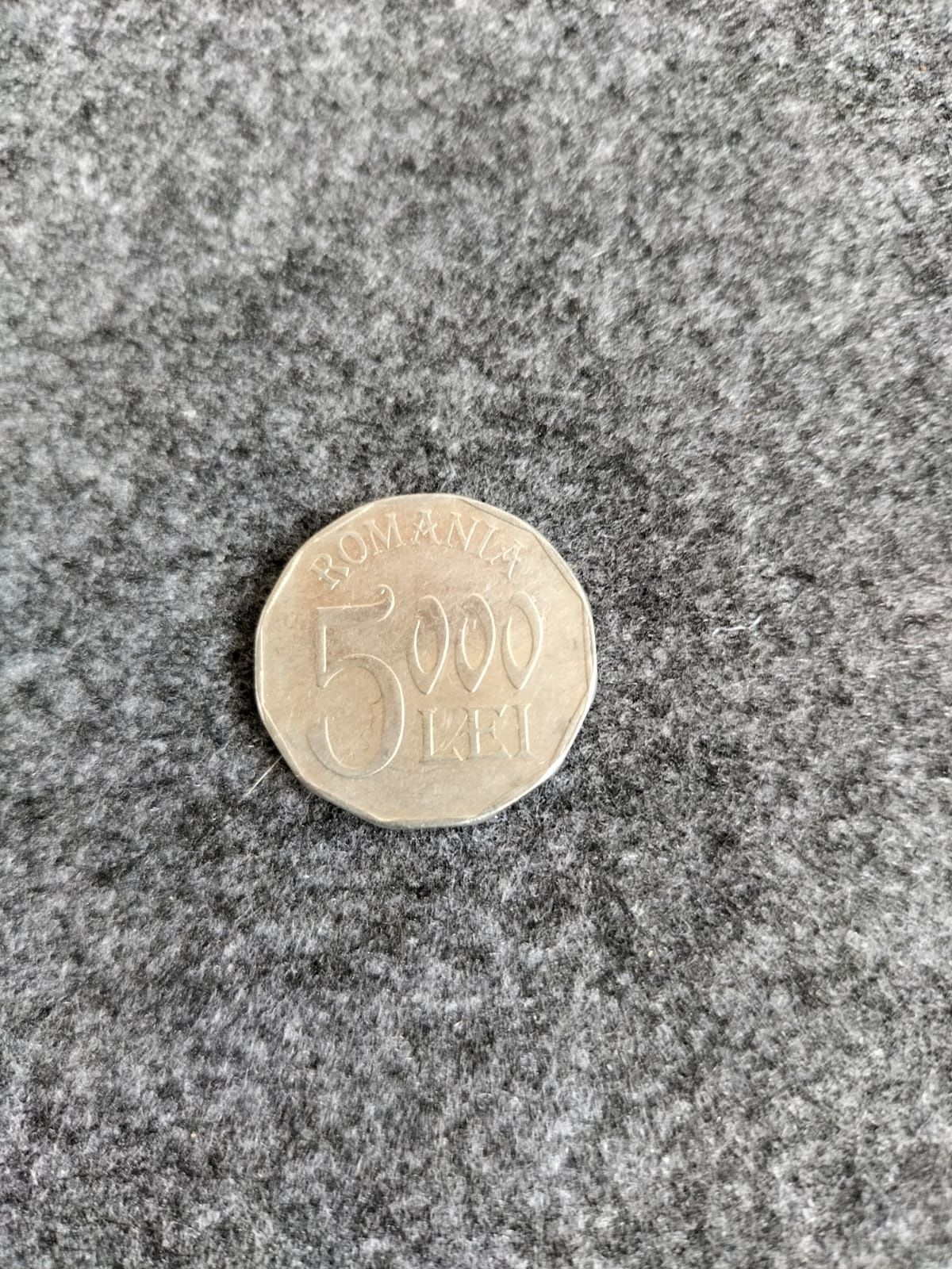 Moneda de 5000 lei din 2002