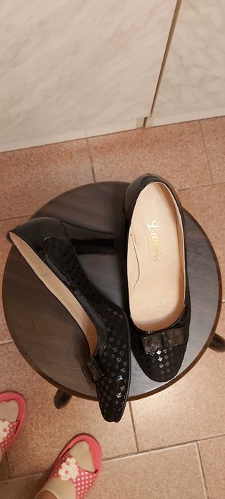 Pantofi negri din piele