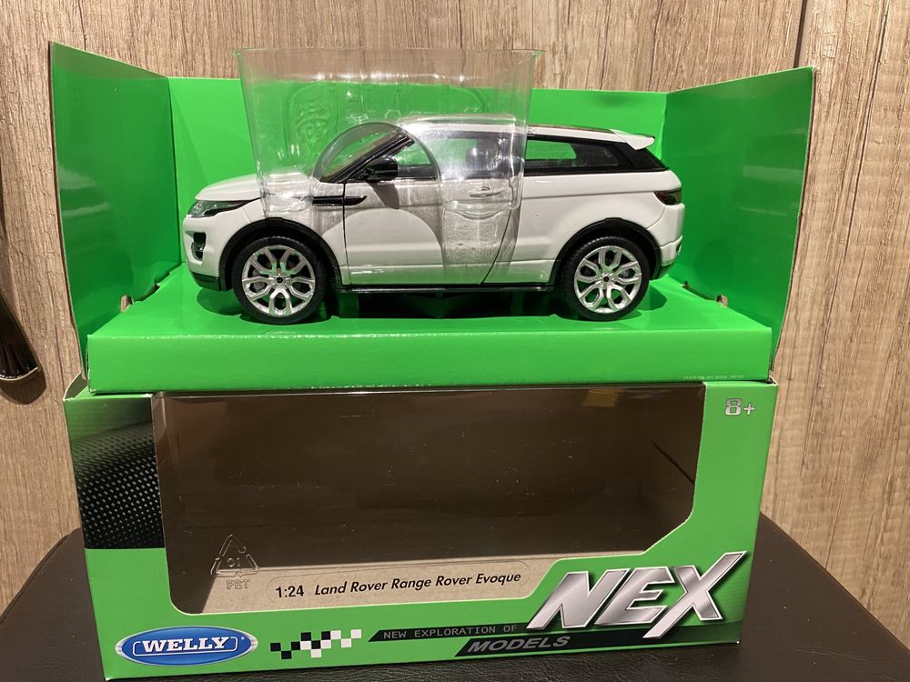 WELLY LAND ROVER RANGE ROVER EVOQUE machetă auto scara 1:24 noua