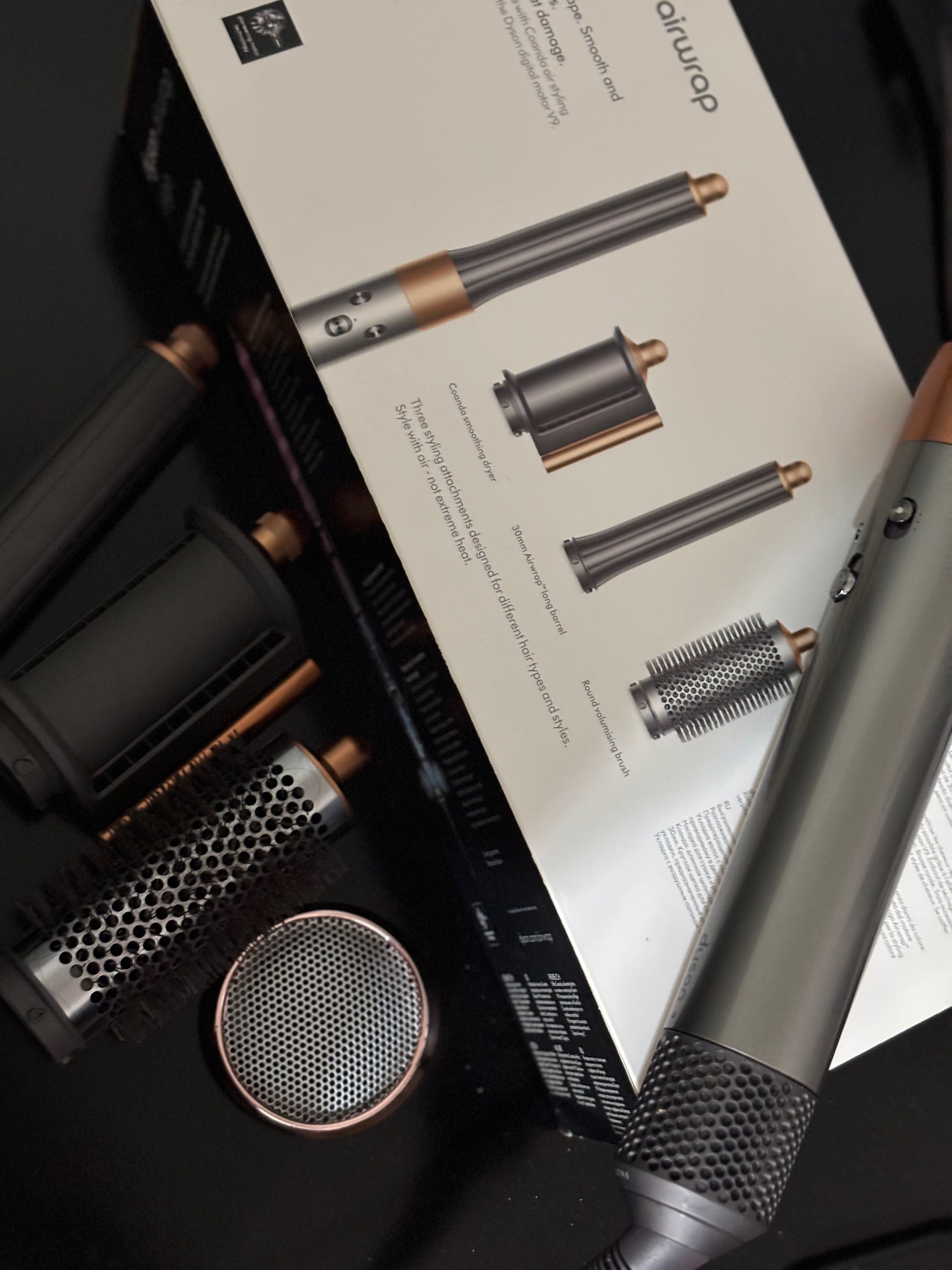 Маша Dyson airwrap origin
