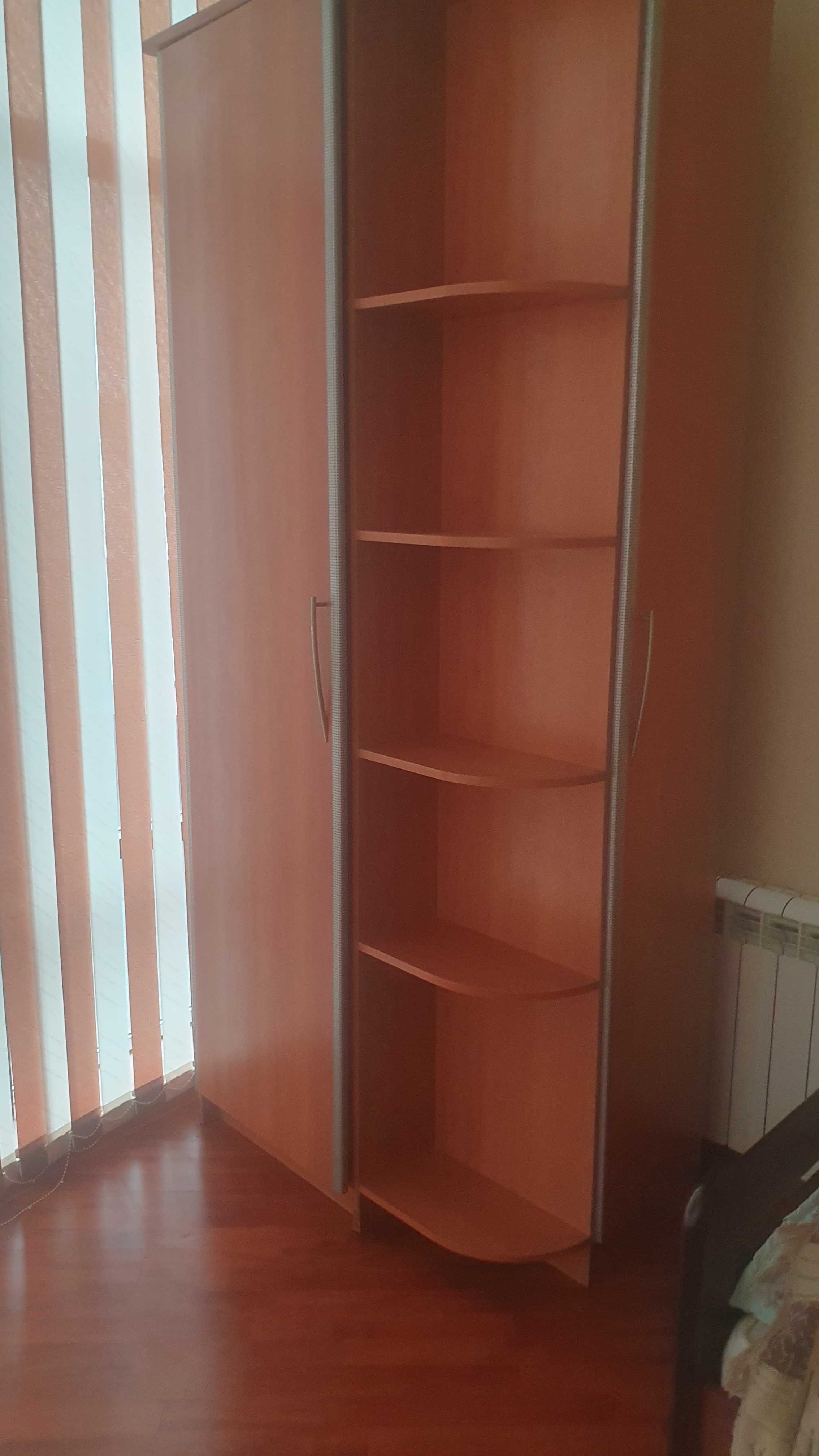 Шкаф для прихожей