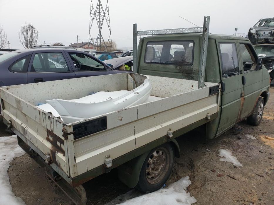Dezmembrez Volkswagen T4 Carosat 2.4d