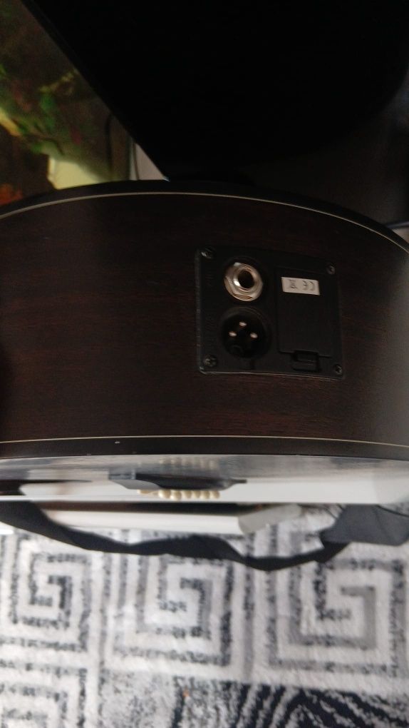 Chitara electro/acustica