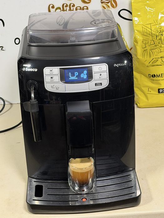 Кафемашина кафе автомат Saeco Philips intelia с гаранция