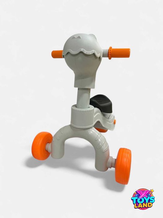 Детский трёхколёсный велосипед.