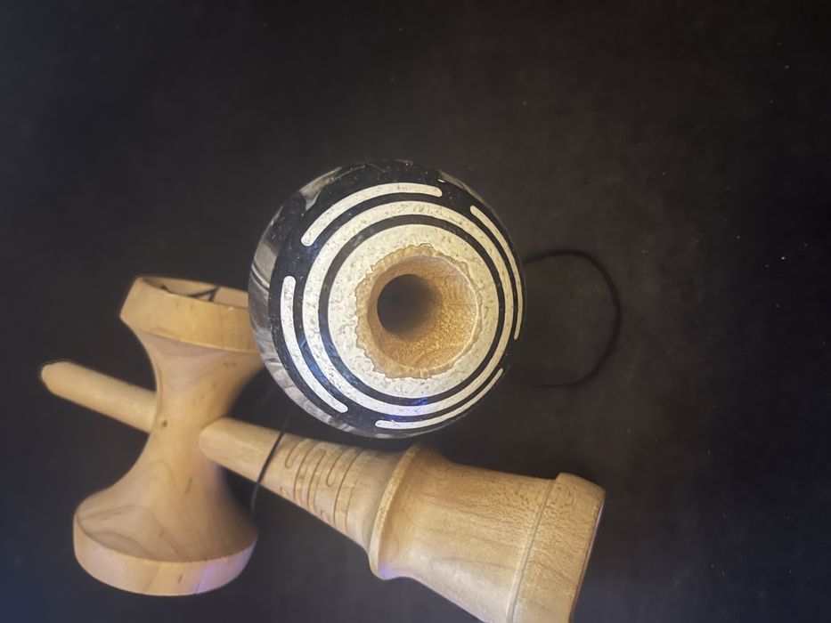 Kendama sweets zack gallagher pro model