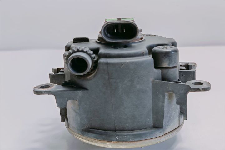 Proiector Ceata  Cu mic defect 8200074008 Dacia Logan a 2-a generatie