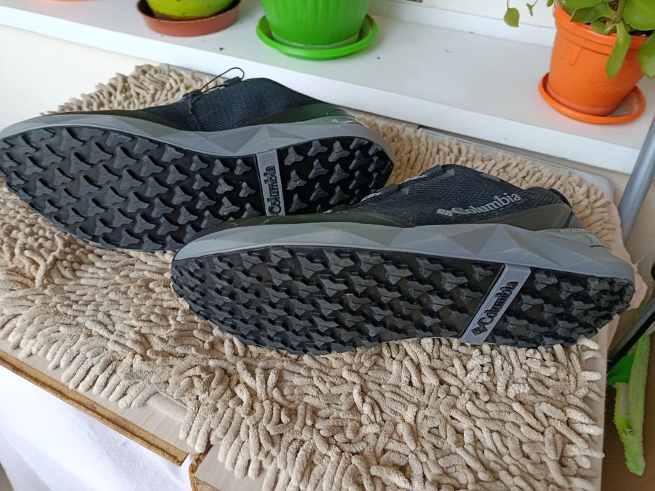 Чисто нови Водоустойчиви обувки Columbia - без кутияfacet 30