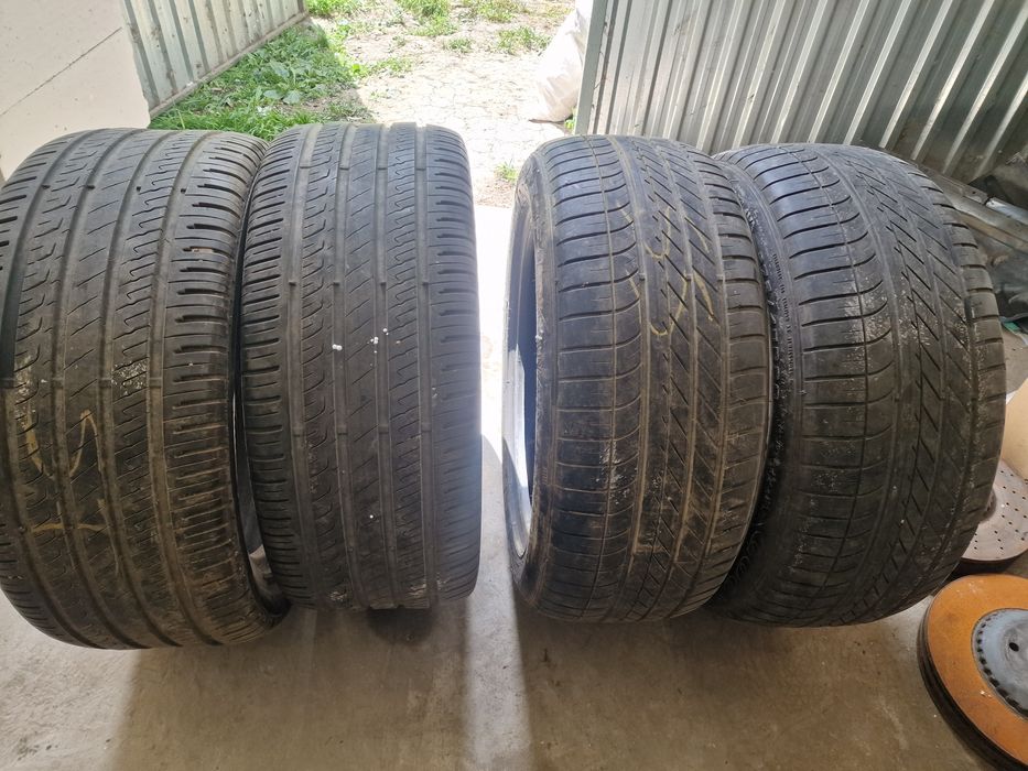 Vând 2 cauciucuri vara 275.45.20