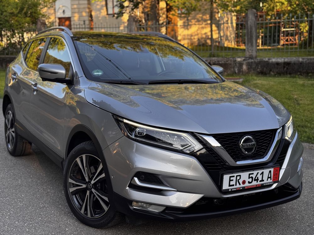 Nissan Qashqai 4x4 Diesel/ Model Tekna /Panoramic/Distronic/Line assit