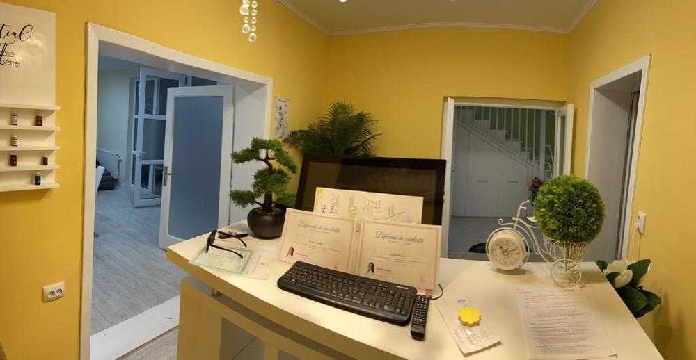 Oportunitate!! De vanzare o casa 5 camere central  zona Nymphea.