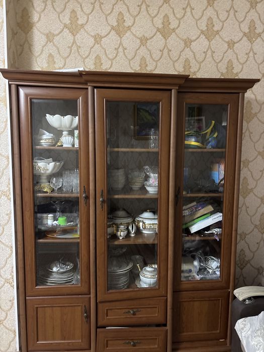 продам шкаф срочно