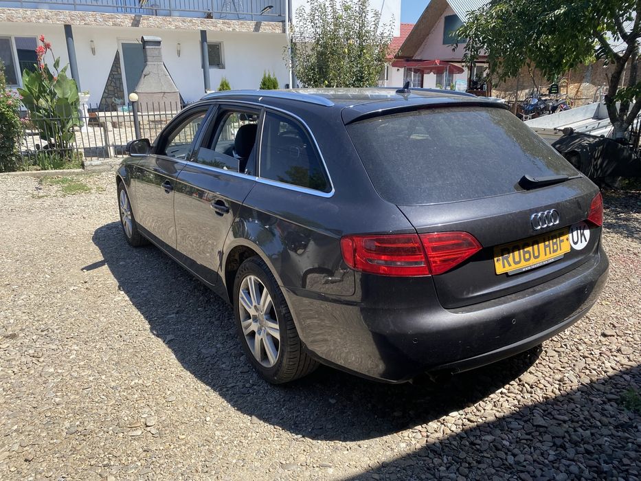 Dezmembrez audi a4 b8 2010