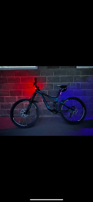 Продам двухподвес giant reign