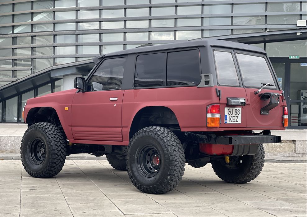Nissan Patrol Y60 Autoutilitară