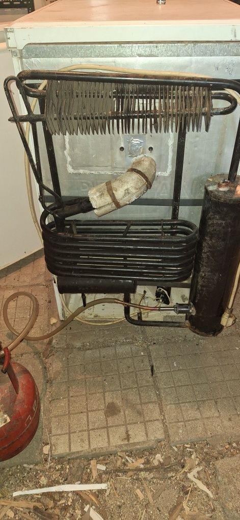 Хладилник на газ