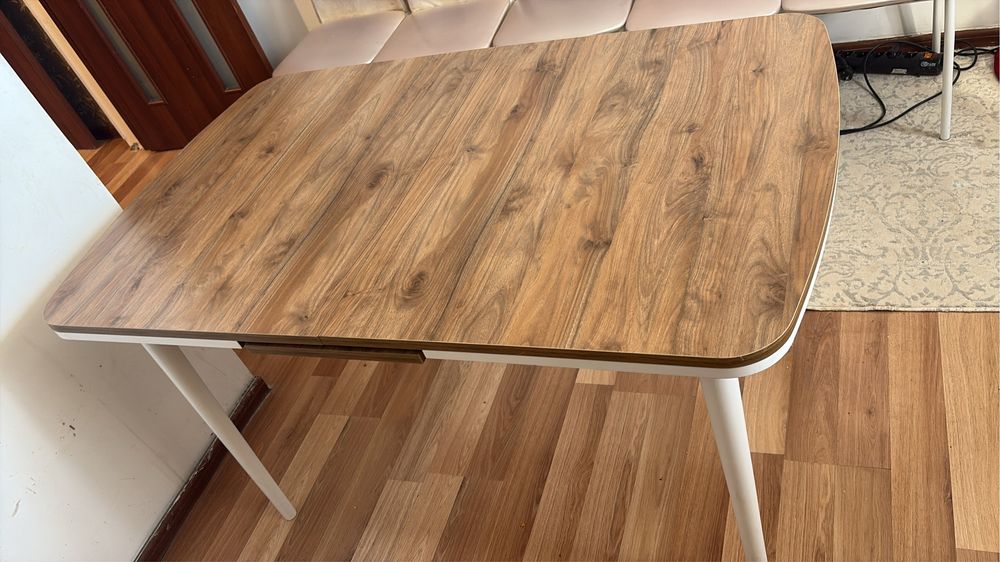 Продам стол срочно