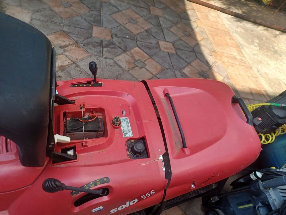 Masina de tuns  gazonul SOLO 556 cu pornire la cheie