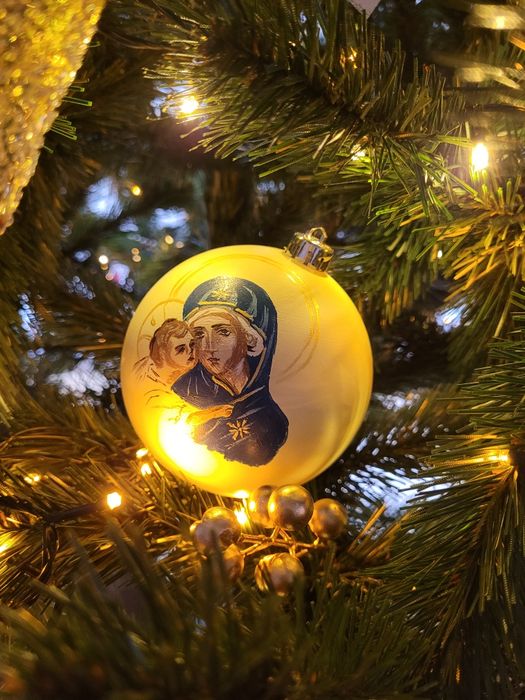 Glob pictat manual cu icoana