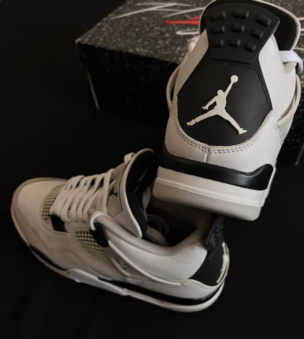 Jordan 4 military black
