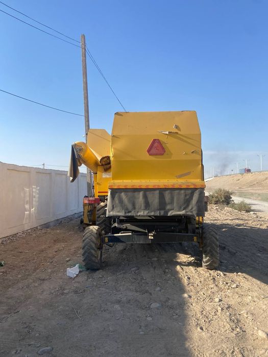 Kombayin sotiladi.Тс 530