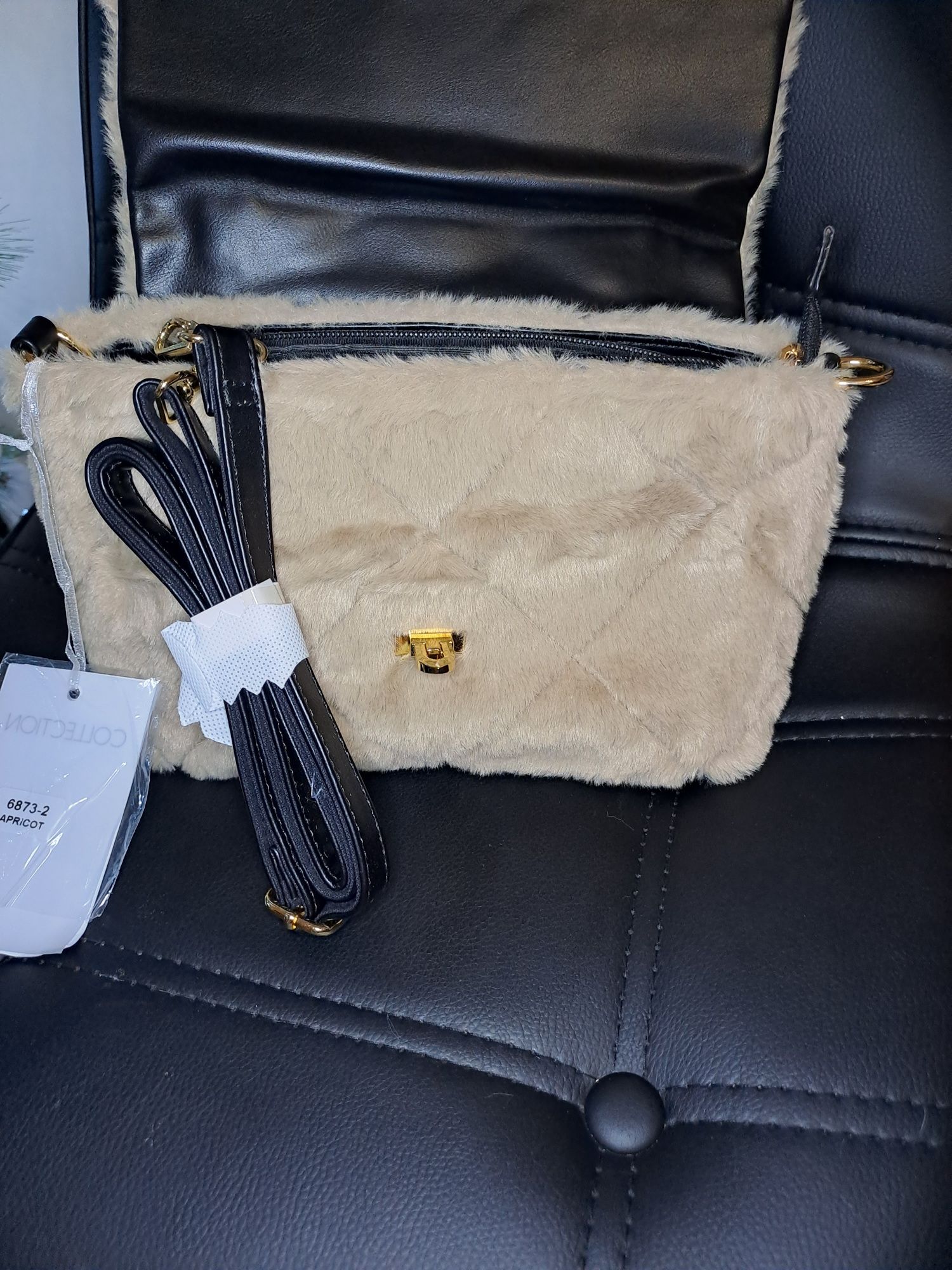Чанта с пух и дълга дръжка