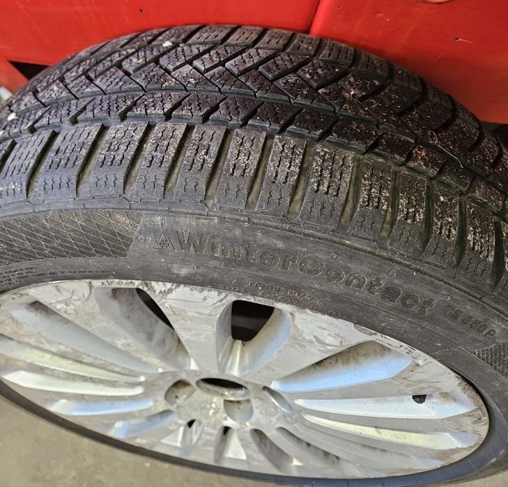 Алуминиеви джанти Ford 17 + гуми 205 50 17 Continental зимни