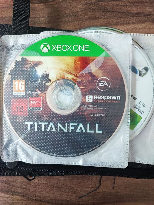 Vand 30 de jocuri xbox 360