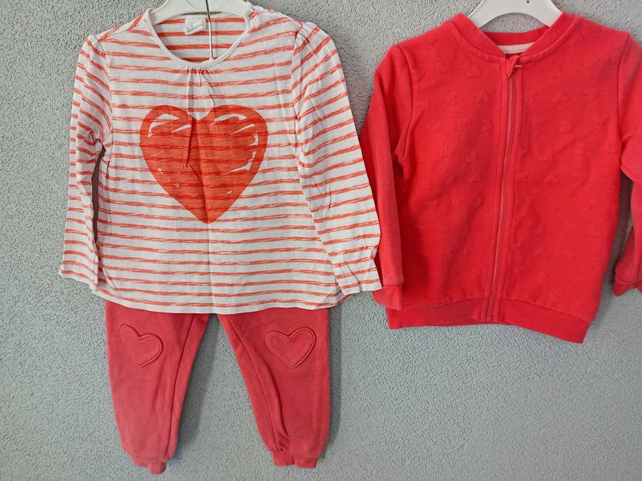 Дрешки за момиче размер 18-24м.