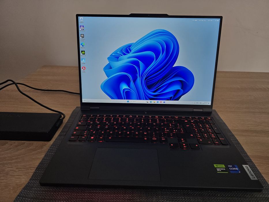 Lenovo Legion Pro 7 RTX 4090 12GB GDDR6 Intel I9 13900HX 32GB Ram DDR5