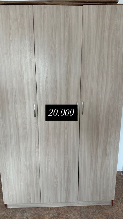 Бу шкафы для прихожки, для одежды,кухонный горнитур , гостиный мебель