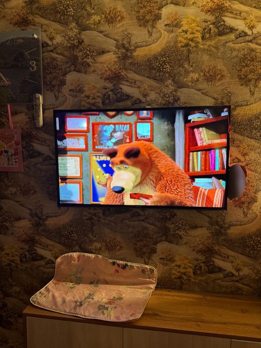 Продаю телевизор смарт Samsung