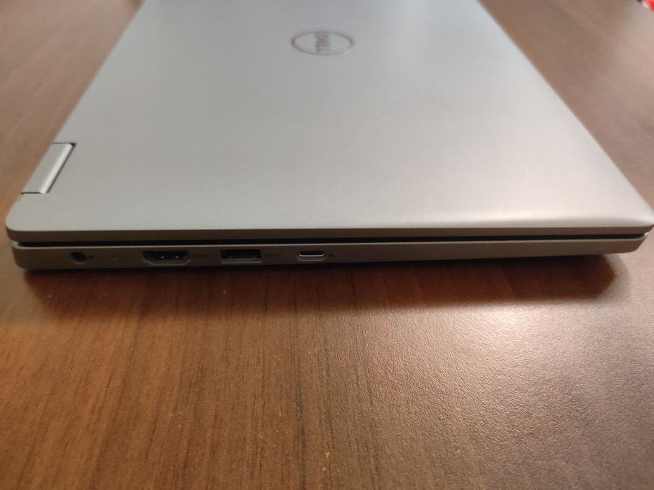 Лаптоп Dell Latitude 3310 2in1 Touch i5-8265U 16GB Ram 256 SSD