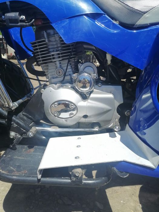 Vând atv-uri de 250cc