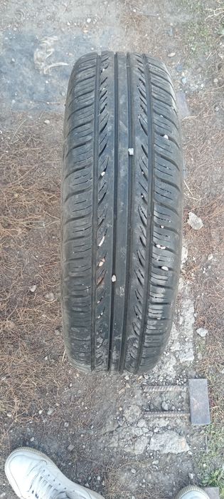 Продам 2 покрышки