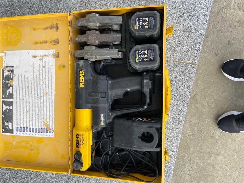 REMS Pachet presa radiala cu acumulator Press ACC Li-Ion Super-Aktion