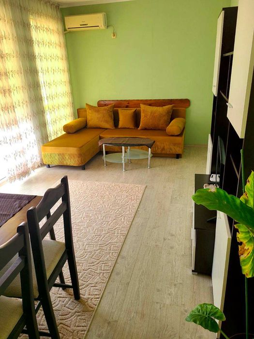 Давам апартамент под наем в Сарафово