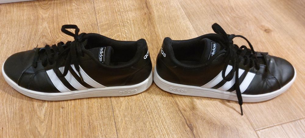 Adidas 42.5 мъжки обувки (кожени)