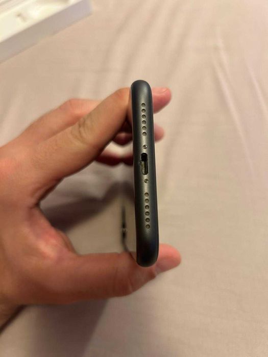 iPhone 11 - 128gb