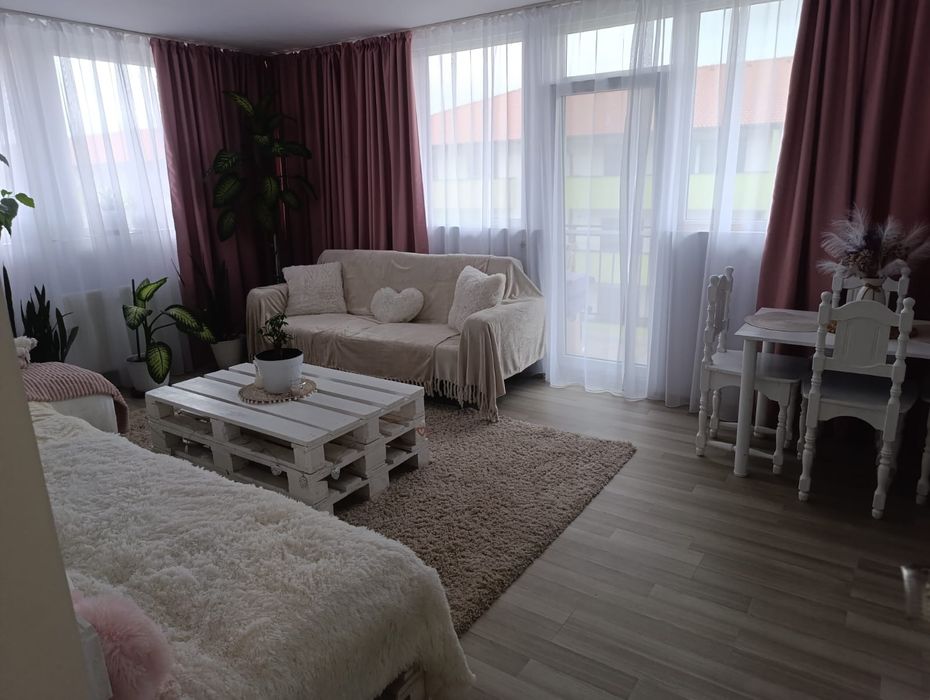 Vand apartament 68 mp