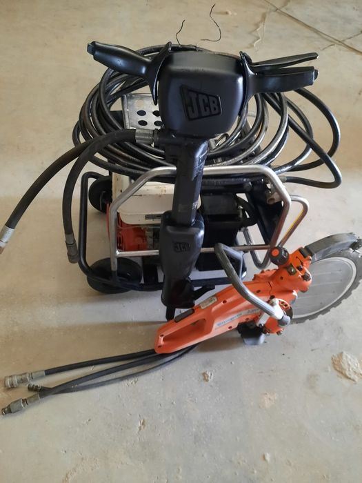 Vând generator portabil de putere hidraulică