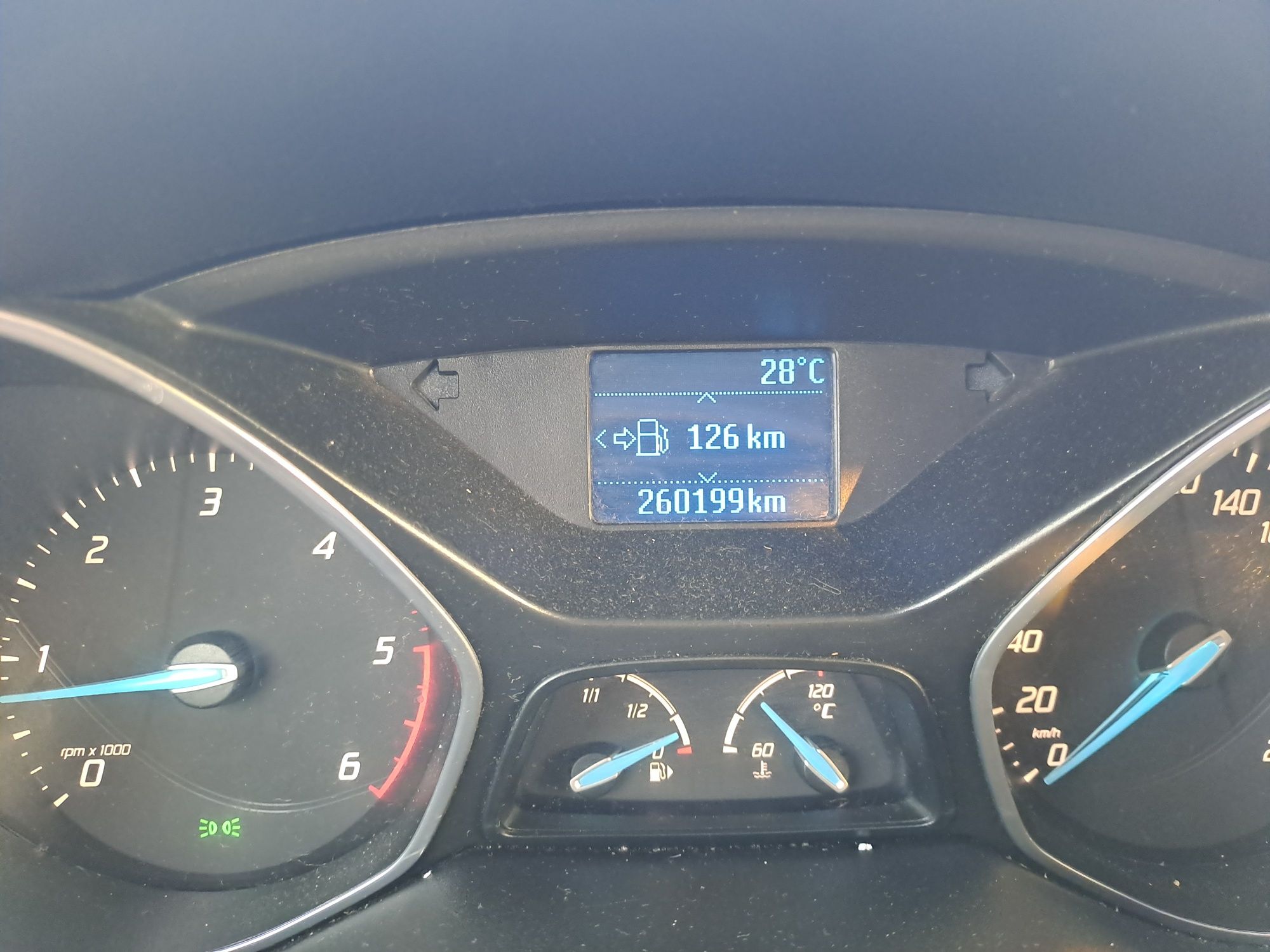 Se vinde urgent ford focus 2012