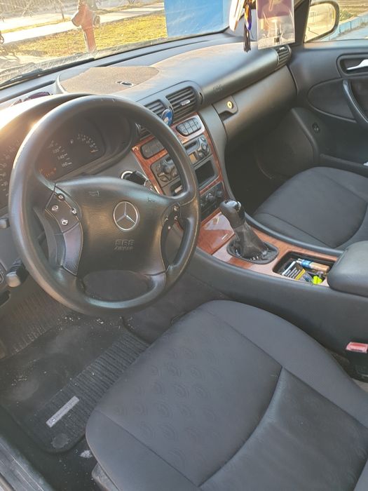 Мерцедес c2000 ku.136kn