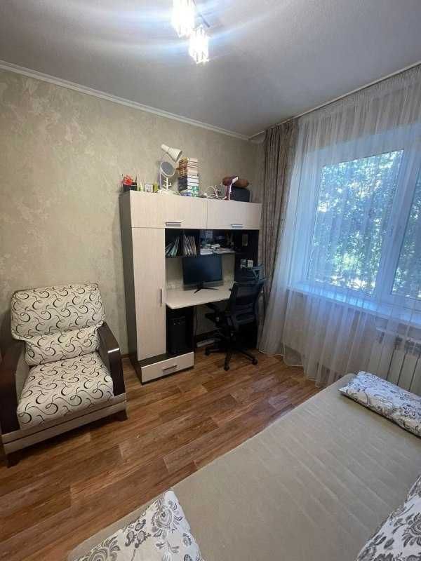Продается 3-комн квартира улучшенной планировки по ул Гапеева д8!