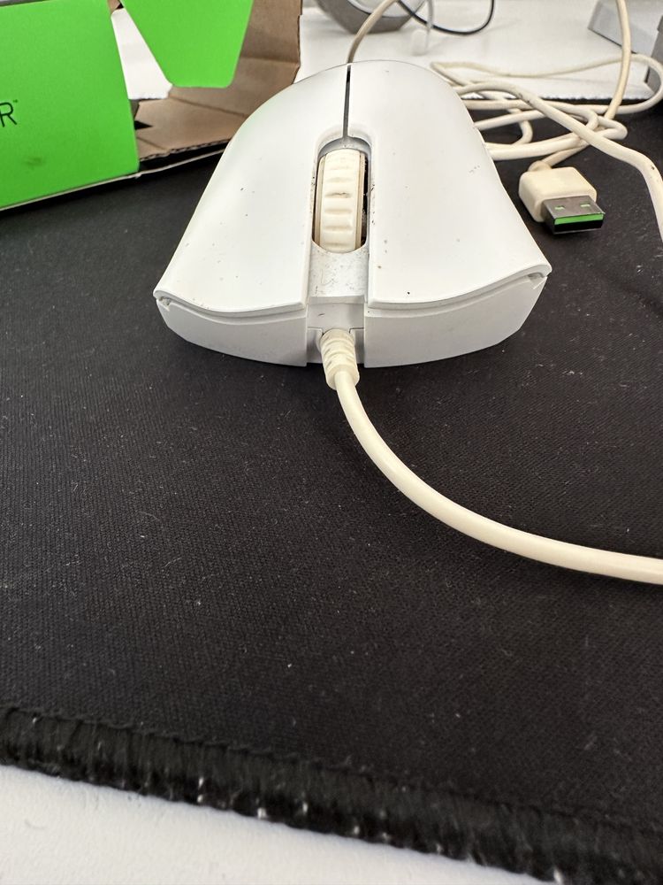 Мишка Razer DeathAdder Essential
