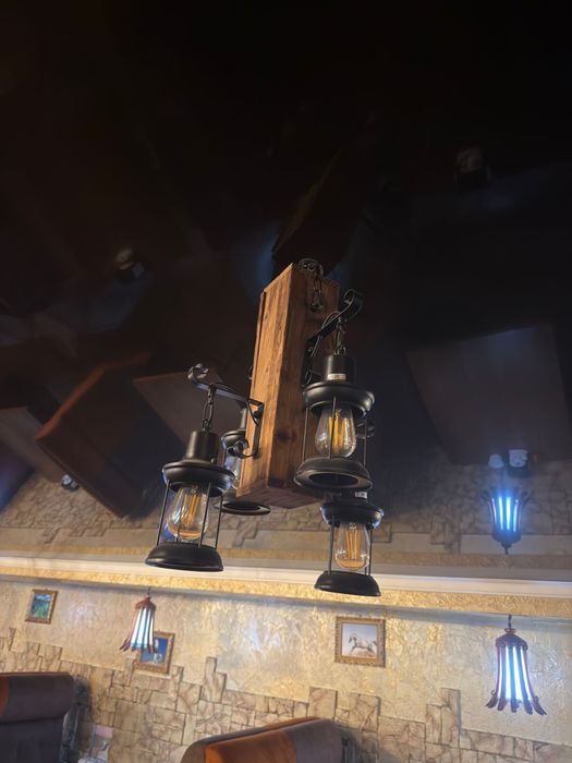 Люстра деревянная