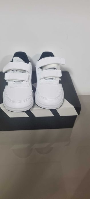 Incaltaminte adidas noua - marimea 25