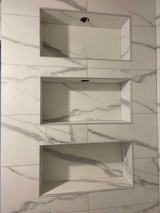 Лепене плочки, ремонт на баня